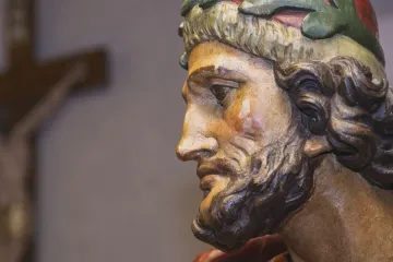 Na jih Čech se po 17 letech vrací ukradená socha, vypátrali ji ve Španělsku