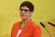 Krize v německé CDU: slova o předčasných volbách i nutnosti vyjasnění vztahu k AfD