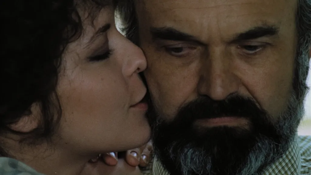 Zdeněk Svěrák v jedné z jeho rolí, které se týká hned první kvízová otázka