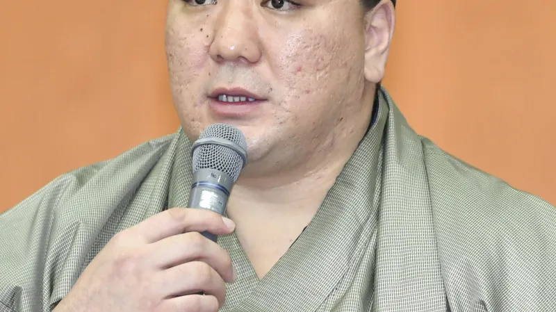 Harumafudži se omluvil veřejnosti za svůj poklesek