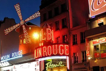 Manažer Moulin Rouge se o budoucnost kabaretu nebojí