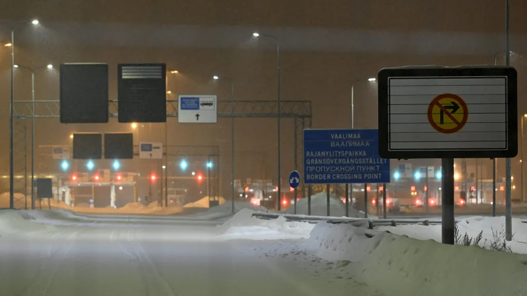 Zavřený hraniční přechod mezi Finskem a Ruskem ve Virolahti
