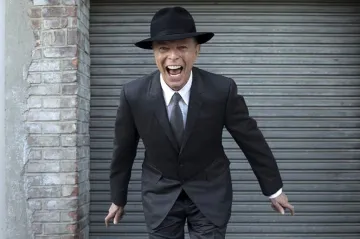 V Británii se našla první Bowieho demonahrávka, ležela v košíku na pečivo. Půjde do aukce