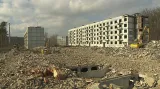 V bývalém vojenském prostoru v Milovicích začala demolice