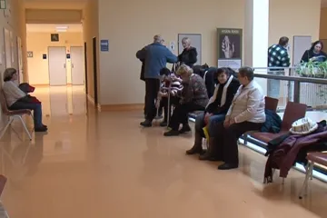 Většina nemocnic „drží basu“, smlouvy s pojišťovnami zatím nemají