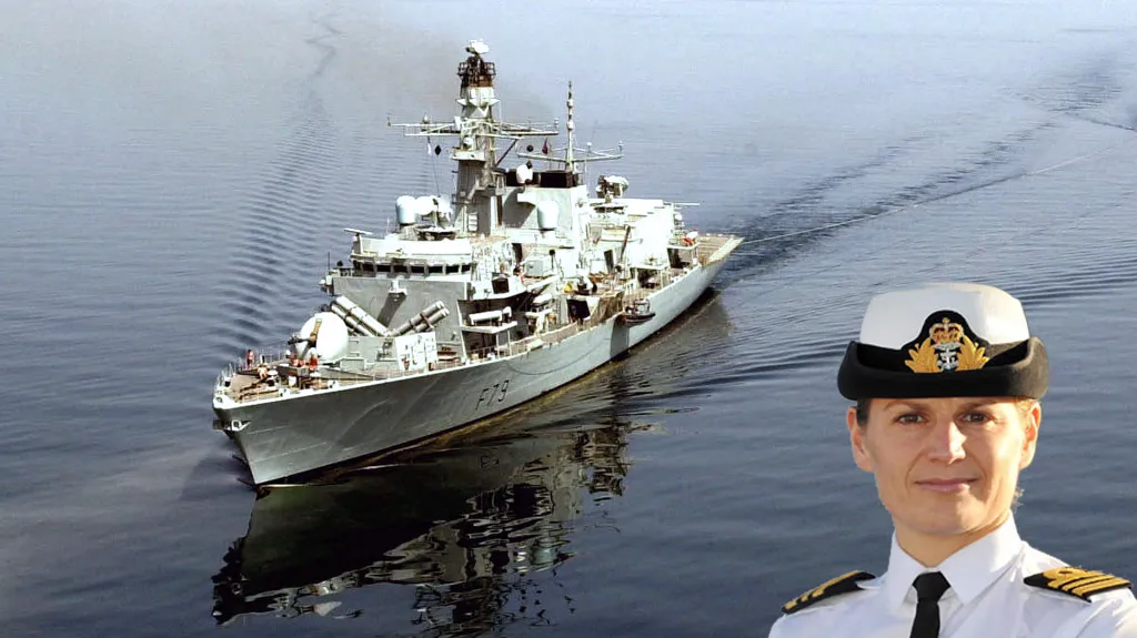 Britská válečná loď HMS Portland s novou velitelkou Sarah Westovou