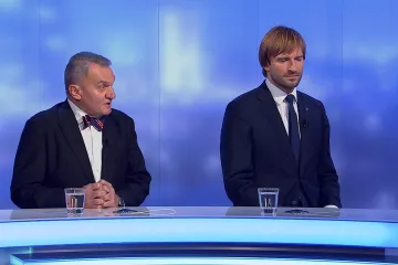 Kvůli koronaviru musíme dělat víc, apeluje Svoboda. Podle Vojtěcha jsou opatření dostatečná