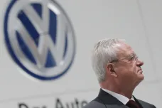 Bývalý šéf VW padl kvůli emisím, teď dostává měsíčně důchod 2,5 milionu korun