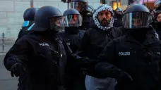 Zásah policie na propalestinské demonstraci v Berlíně