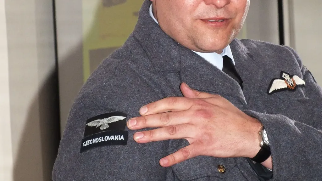 Z besedy Českoslovenští letci na křídlech RAF
