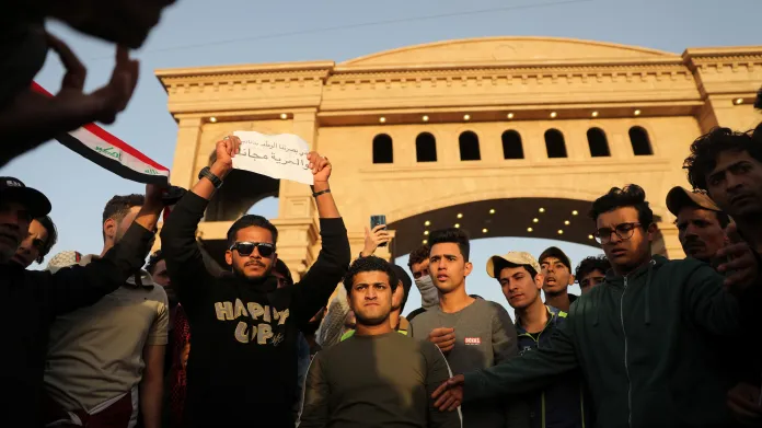 Lednová demonstrace v Basře v Iráku kvůli vysoké nezaměstnanosti