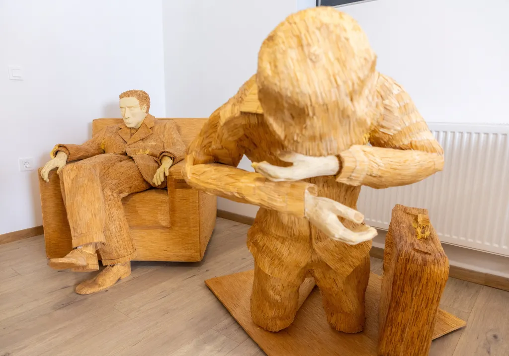 Sochu s názvem „Zoufalec“ a další díla lze vidět v chorvatské vesnici Domašinec