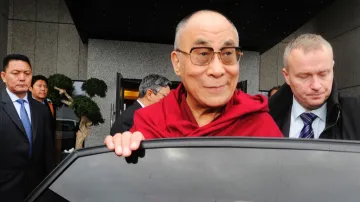 Dalajlama na ruzyňském letišti