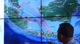 Let QZ8501 skončil tragicky, záchranáři nalezli trosky