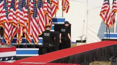 Policie prohledává místo po atentátu na Donalda TRrumpa