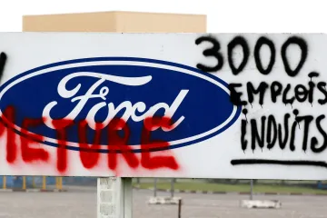 Ford i britský Jaguar Land Rover budou propouštět tisíce zaměstnanců