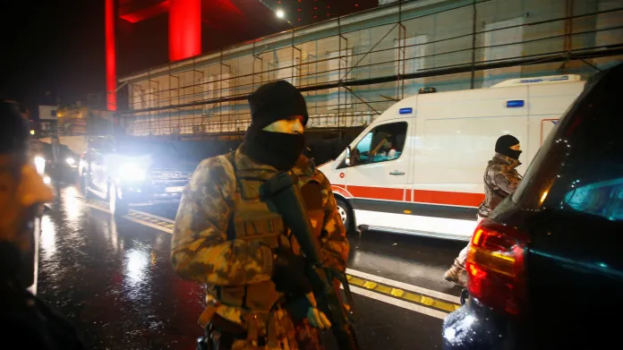 Policie uzavřela okolí istanbulského klubu