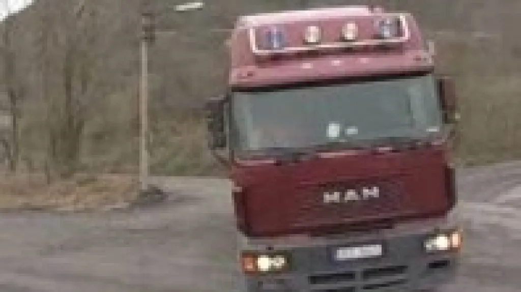 Kamion ze štěrkovny