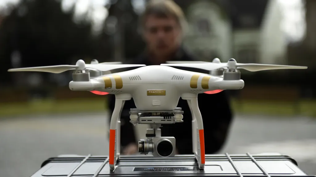 Dron pro sledování dopravy na Pardubicku