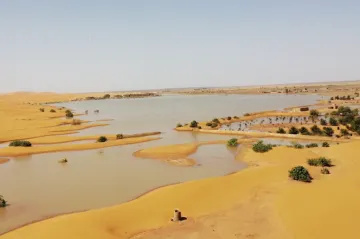 Sahara plná vody. Zaplavily ji vydatné deště