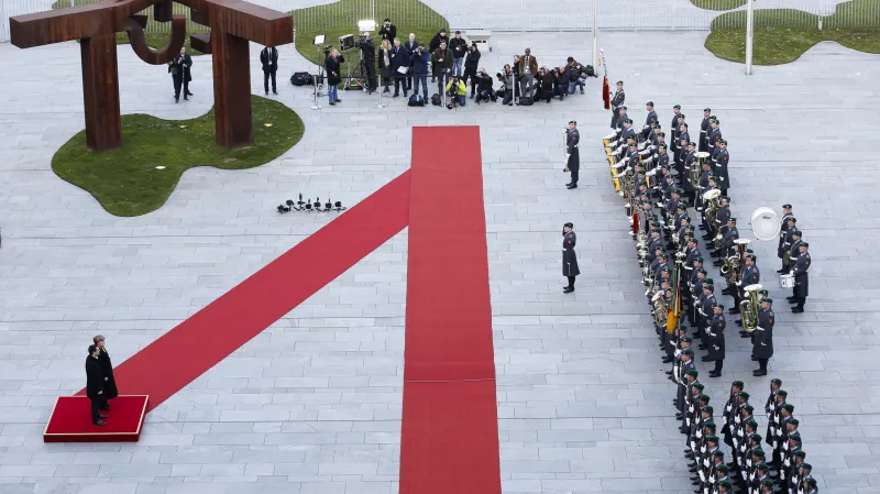 Tsipras a Merkelová: vítání v Berlíně