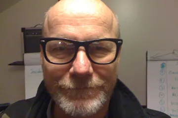 Elektrokoloběžka, prostata a poplatky