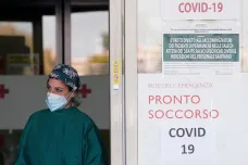 Zaveďte karanténu v celé zemi, jinak zdravotnictví zkolabuje, žádají vládu italští lékaři