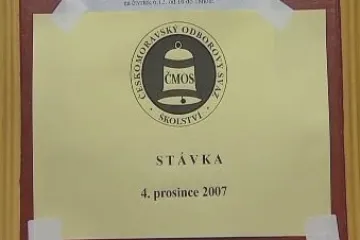 Polovina školských pracovníků stávkuje