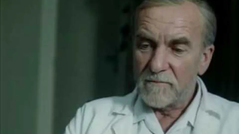 Miroslav Macháček ve filmu Skalpel, prosím