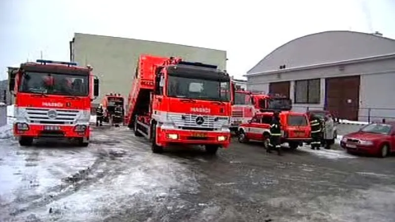 Z areálu úpravny vody ve Vítkově na Opavsku unikly chemikálie na bázi chloru.