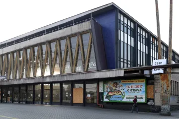 Budova vítkovického nádraží se stala kulturní památkou. Správa železnic plánuje její opravu