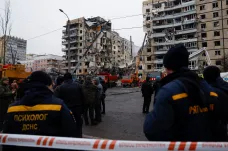 Ruský útok v Dnipru má už 35 obětí. Šance na záchranu nezvěstných klesá