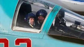 Dmitrij Medveděv v Su-34