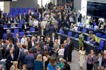 Němci schválili snazší deportace neúspěšných azylantů. Zároveň usnadnili cizincům cestu k práci