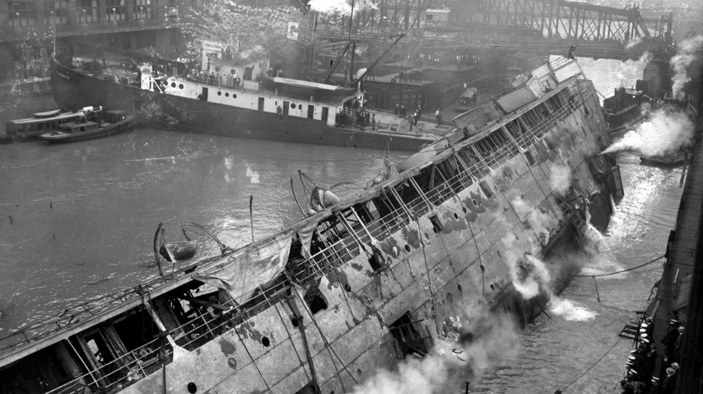 100 let od potopení SS Eastland