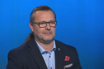 „Politické neziskovky“ by neměl financovat stát, míní Doležal z SPD