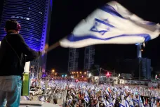 V Izraeli pokračují protesty proti vládě a její soudní reformě, do ulic vyšlo dle médií přes 300 tisíc lidí