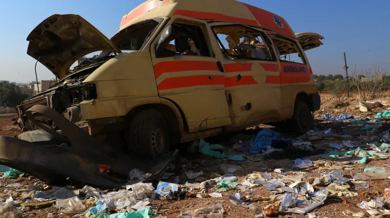 Zničená sanitka v oblasti Aleppa