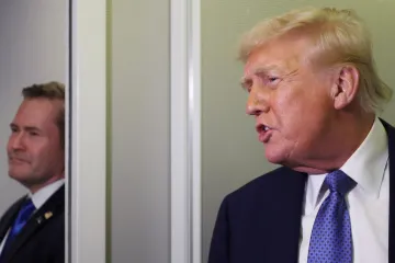 Trump nechal Waltze ve funkci, aby nepřiznal chybu, píše WSJ