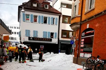 Německým Reutlingenem se prohnalo krupobití. Musely vyjet i sněžné pluhy