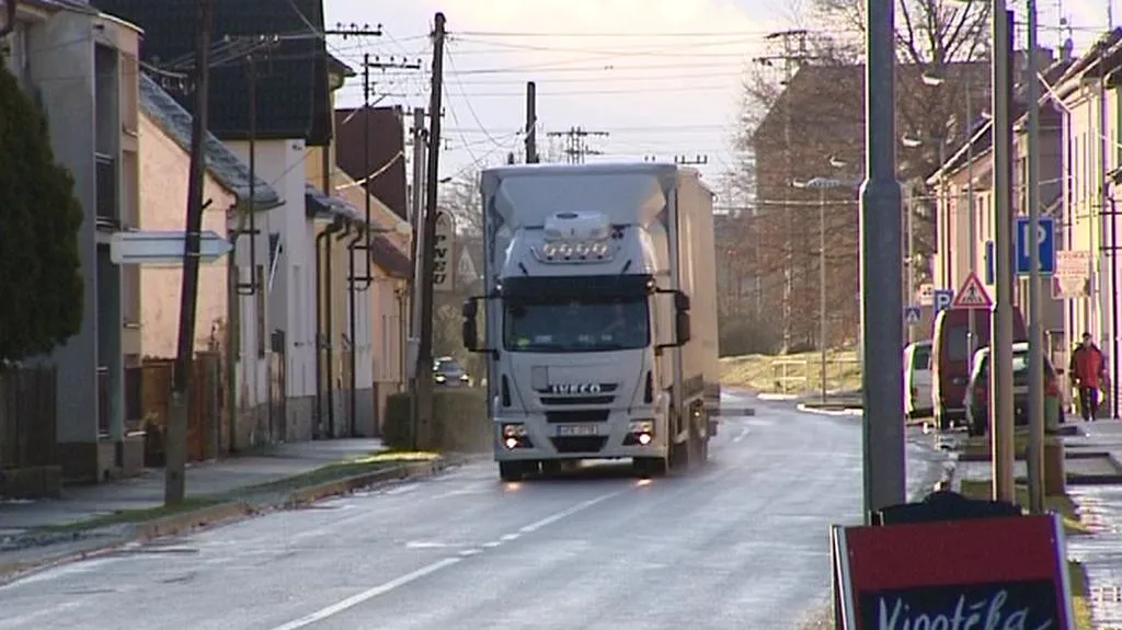 Kamionová doprava v obci