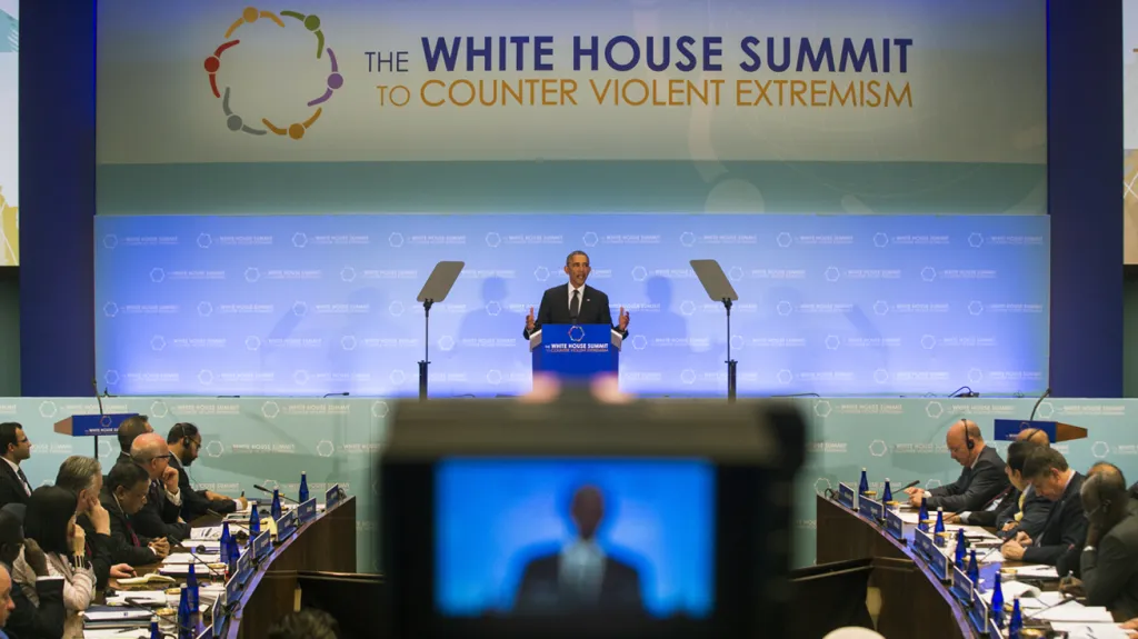 Barack Obama během projevu na protiteroristickém summitu
