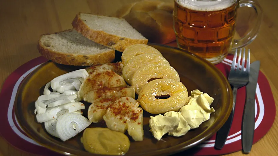 Olomoucké tvarůžky mají chráněné zeměpisné označení, vyrábět se mohou jen na Hané