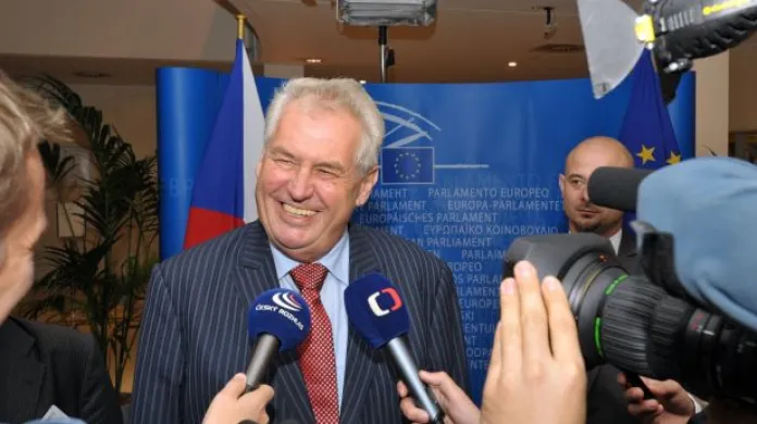 Události: Miloš Zeman je v Bruselu poprvé jako prezident