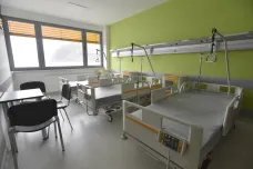 Policisté musí znovu řešit smrt pacienta ve Vsetínské nemocnici. Podle Ústavního soudu vyšetřování odbyli