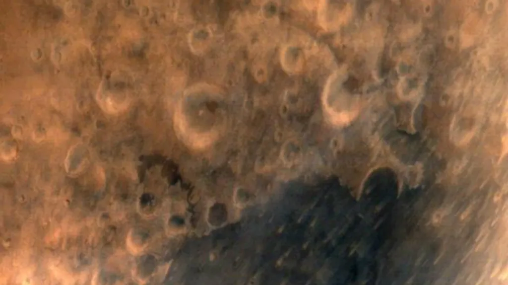 Snímek Marsu pořízený indickou sondou Mangalján