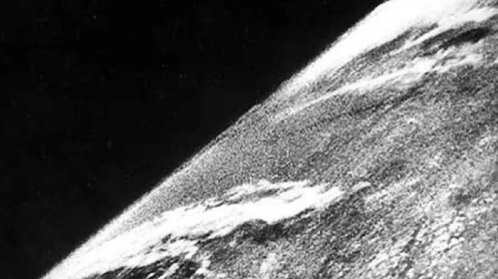 První fotografie Země z vesmíru