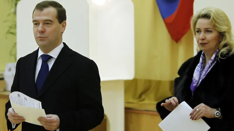 Dmitrij Medvěděv s manželkou