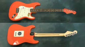 Kytara Stratocaster