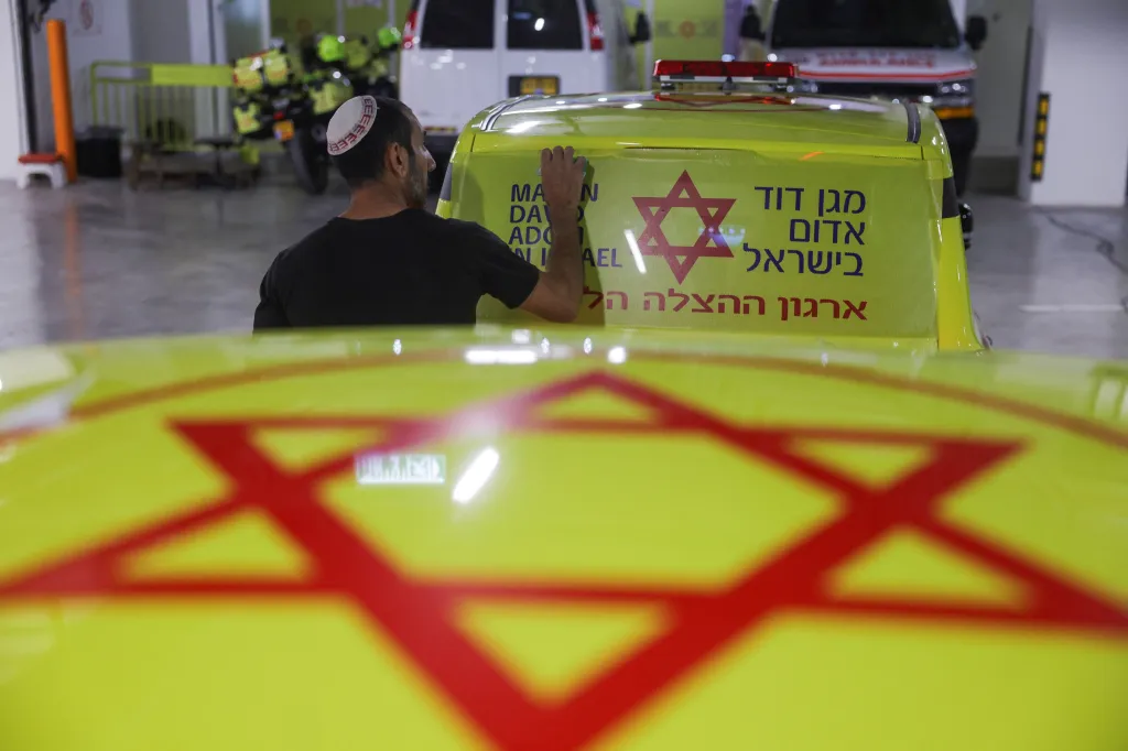 Vozidla izraelské záchranné služby Magen David Adom